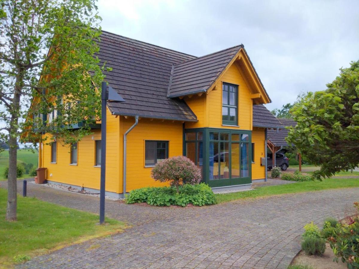 Das Gelbe Landhaus Tellig Exterior photo