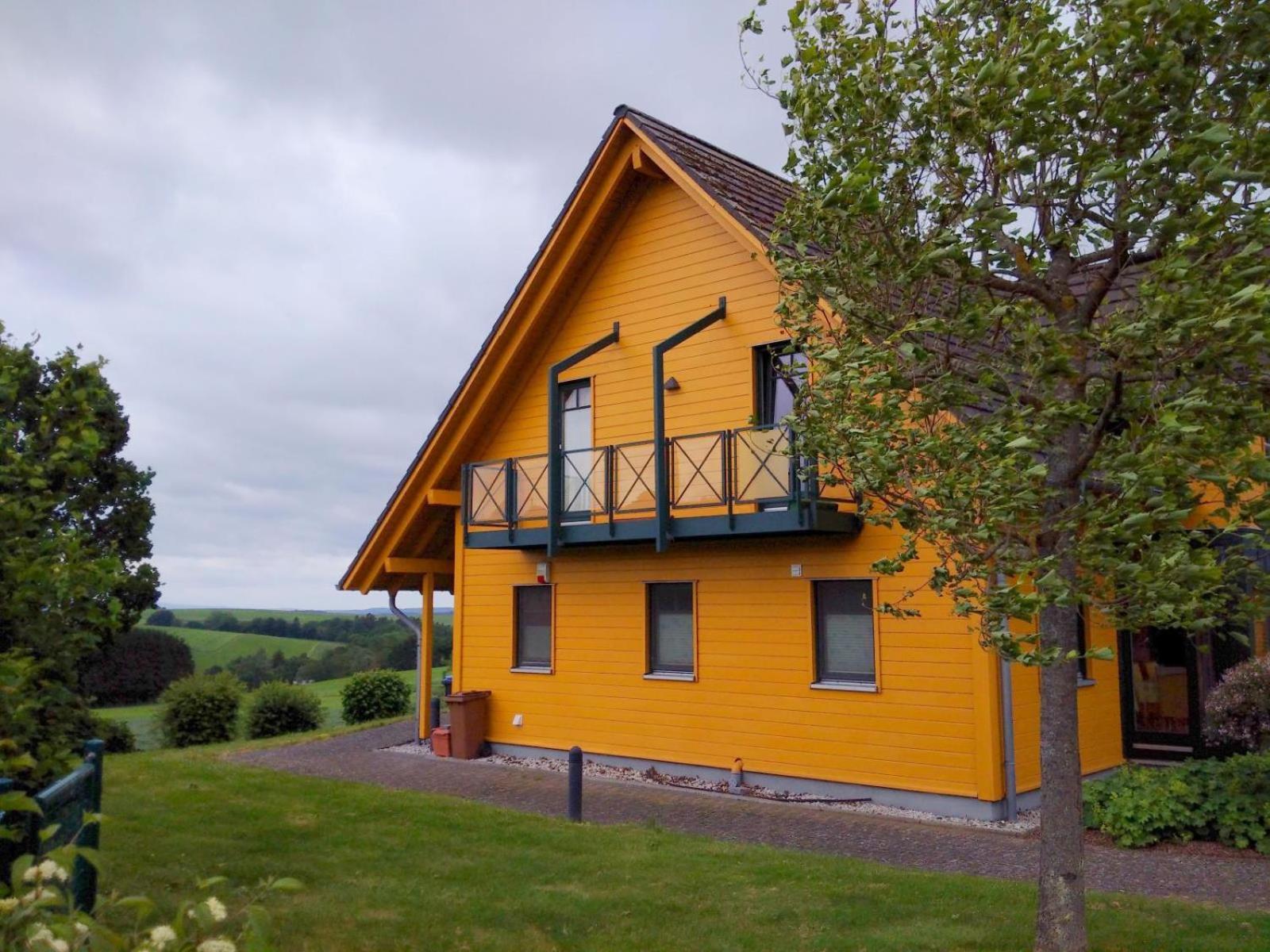 Das Gelbe Landhaus Tellig Exterior photo