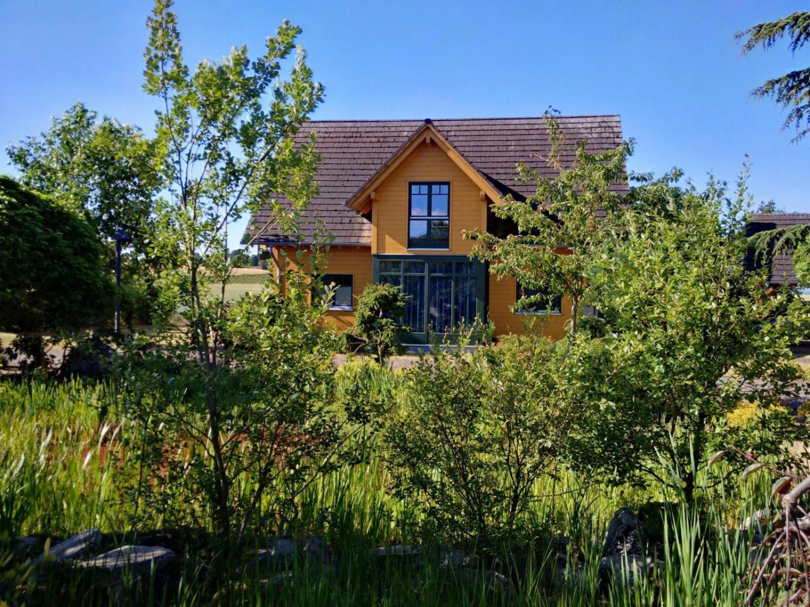 Das Gelbe Landhaus Tellig Exterior photo